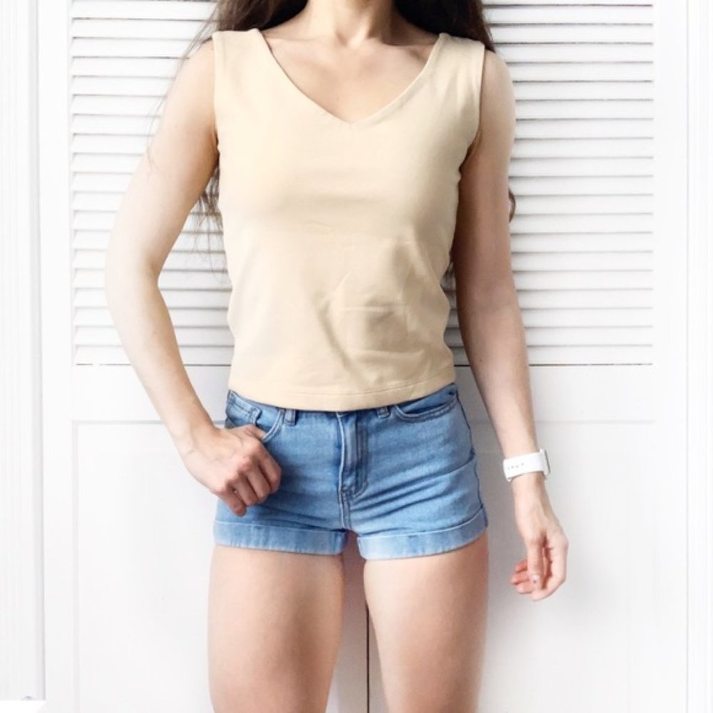 Equestrian Beige V-Neck Fitted Tank Top NWT